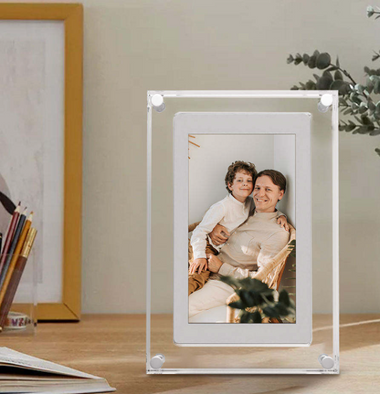 Aura Love Digital Photo Frame