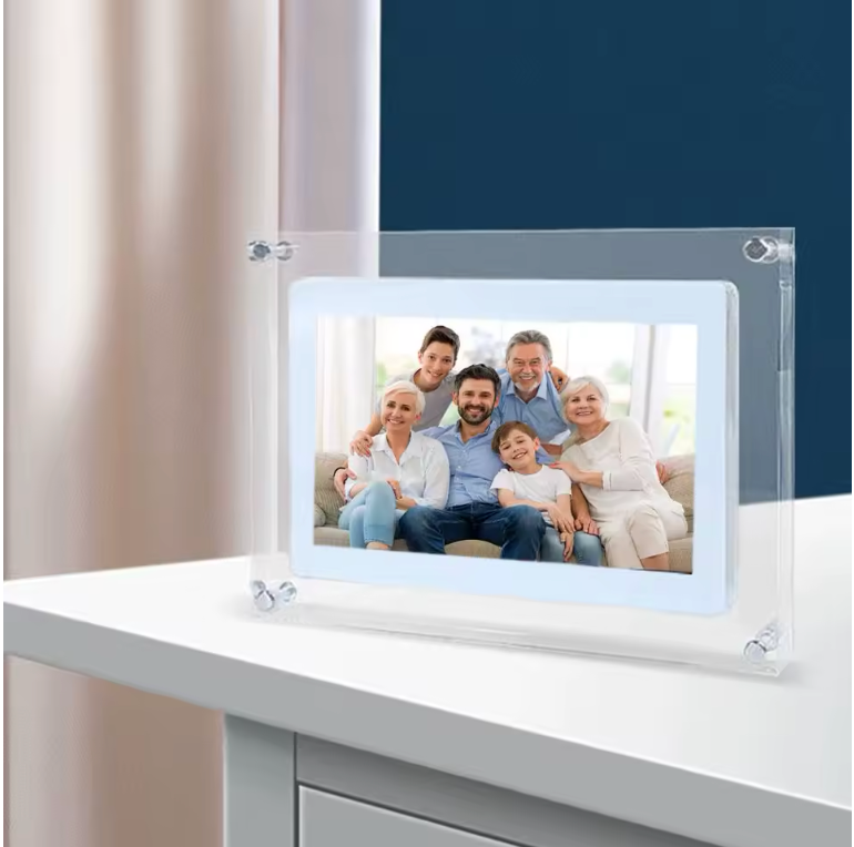 Aura Love Digital Photo Frame