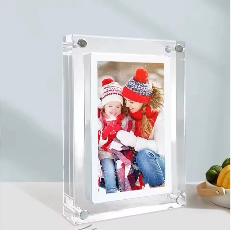 Aura Love Digital Photo Frame