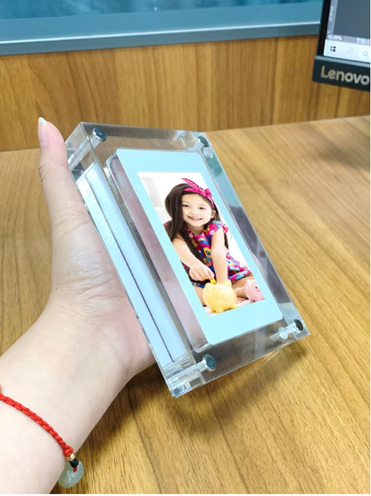 Aura Love Digital Photo Frame