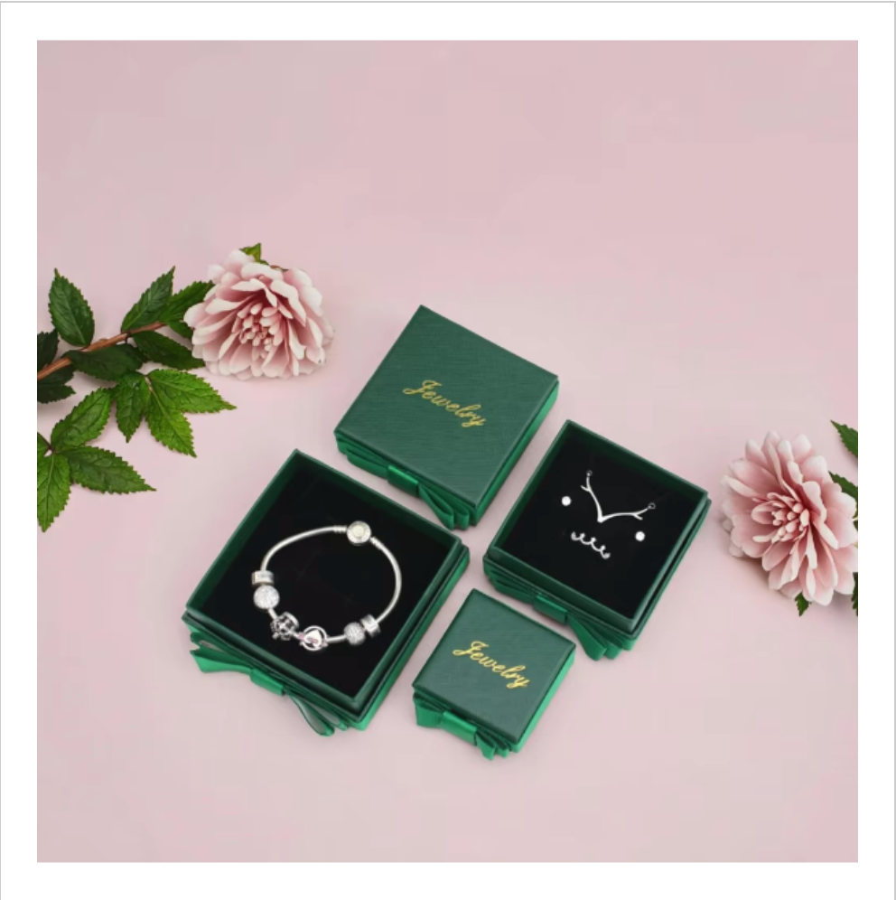 Side bow necklace jewelry box