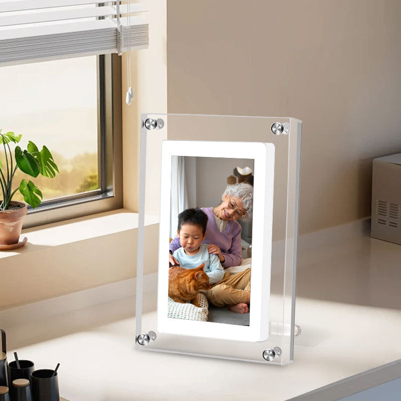 Aura Love Digital Photo Frame